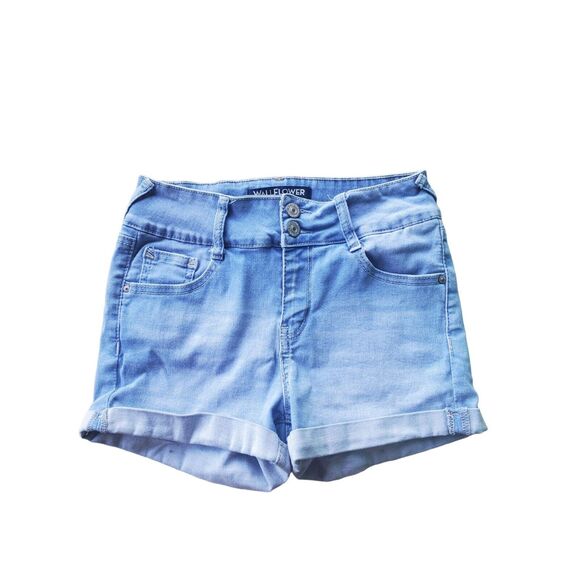 Wallflower Shorts 7 Juniors Ultra Fit Denim Light Wash Cuffed Mid Rise Summer - Picture 1 of 4